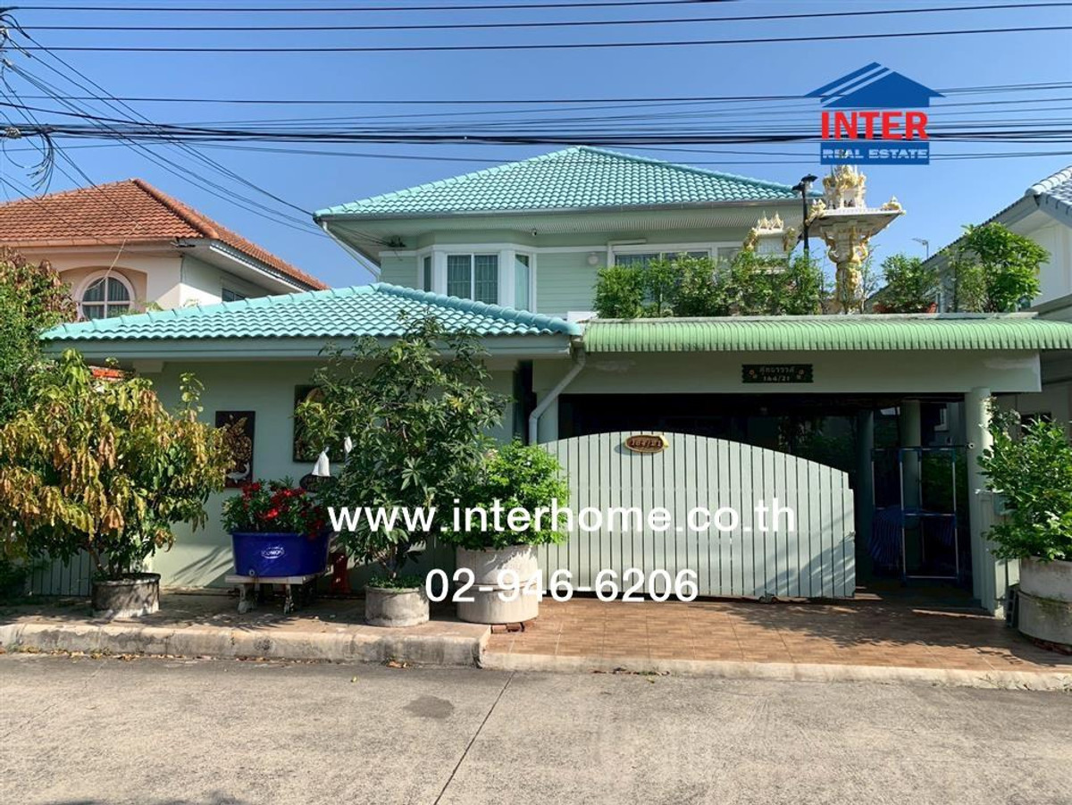 2-storey detached house, 52.2 sq m, Chuan Chuen Village, Residence Park 5, near the expressway entrance and the Pink Line, Watcharaphon Station, Soi Khubon 27, Intersection 11, Soi Ramintra 65, Bang Khen District, Bangkok.