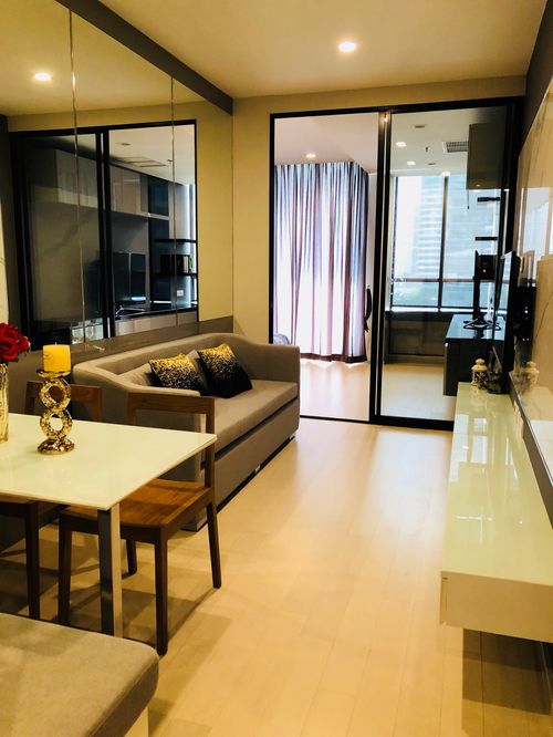 For Rent Condo Noble Ploenchit ( S15-1493)