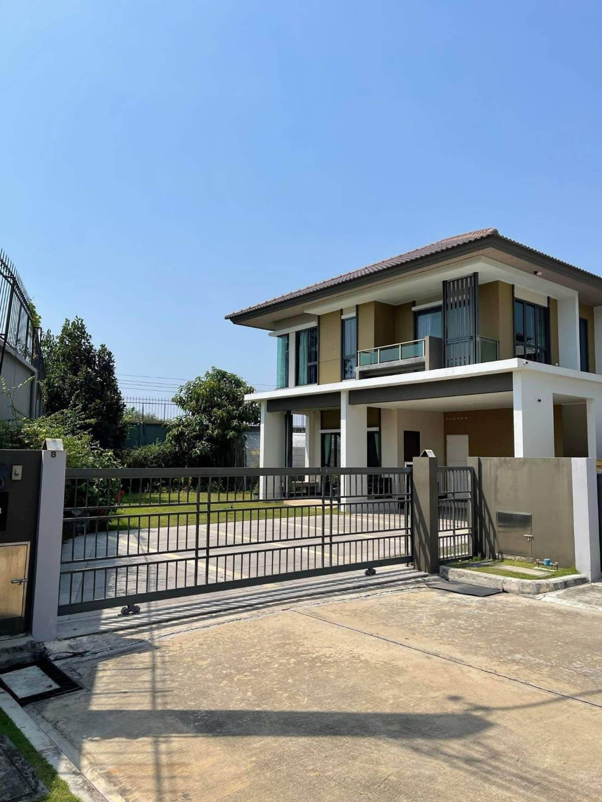 Burasiri Ratchaphruek - 345 / 3 Bedrooms (FOR SALE) AOM083