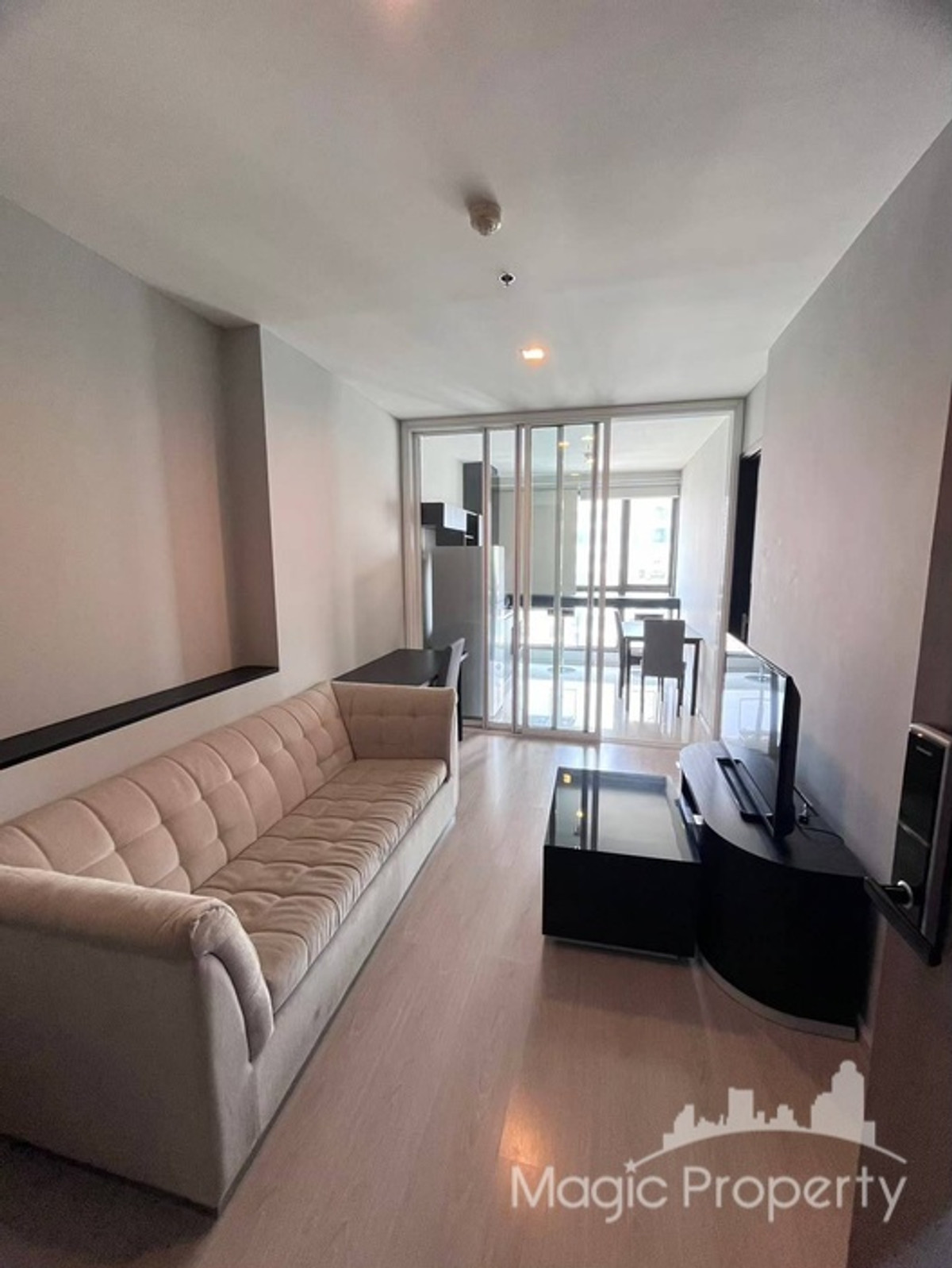 ให้เช่า 1 ห้องนอน ใน ริทึ่ม สุขุมวิท 44/1 คอนโดมิเนียม ถนนสุขุมวิท แขวงพระโขนง เขตคลองเตย กรุงเทพมหานคร – รูปที่ 2