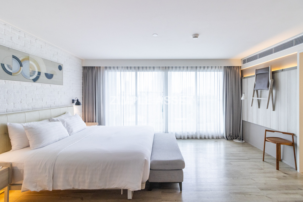 Line ID: @zimple_asset Modern Residence Pet-Friendly at Central Business District of Silom and Sathorn, Combining fully-furnished accommodation with hotel-level service. Line ID: @zimple_asset Modern Residence Pet-Friendly at Central Business District of Silom and Sathorn, Combining fully-furnished accommodation with hotel-level service.