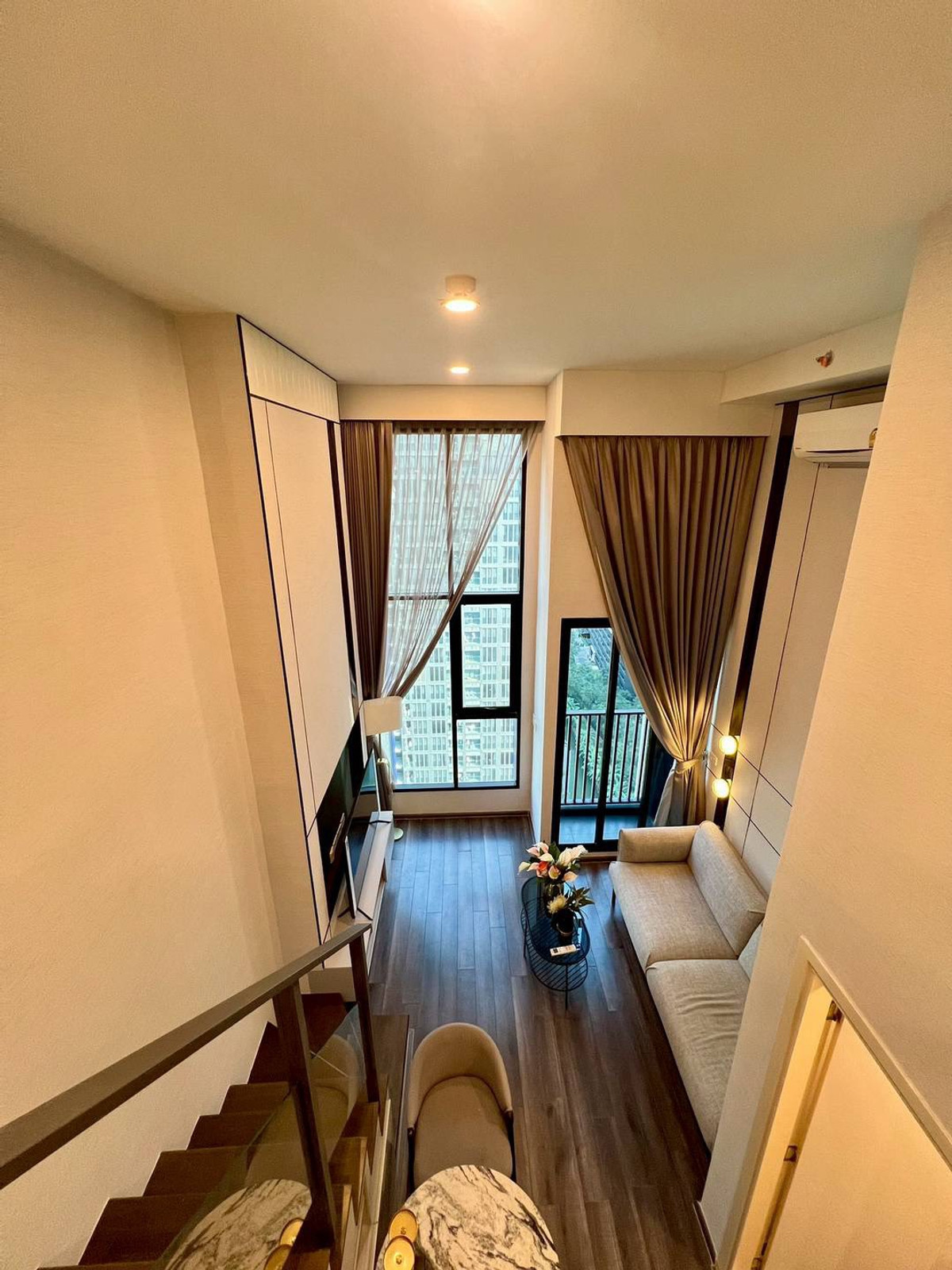 🚨 ราคาหลุดตลาด! ห้อง Duplex พระราม 9 ต่ำกว่าตลาดเป็นล้าน ห้องสวยเหมือนห้องตัวอย่าง วิวเมืองสูง โปร่ง เพดานสูงมาก 🚨 ราคาหลุดตลาด! ห้อง Duplex พระราม 9 ต่ำกว่าตลาดเป็นล้าน ห้องสวยเหมือนห้องตัวอย่าง วิวเมืองสูง โปร่ง เพดานสูงมาก