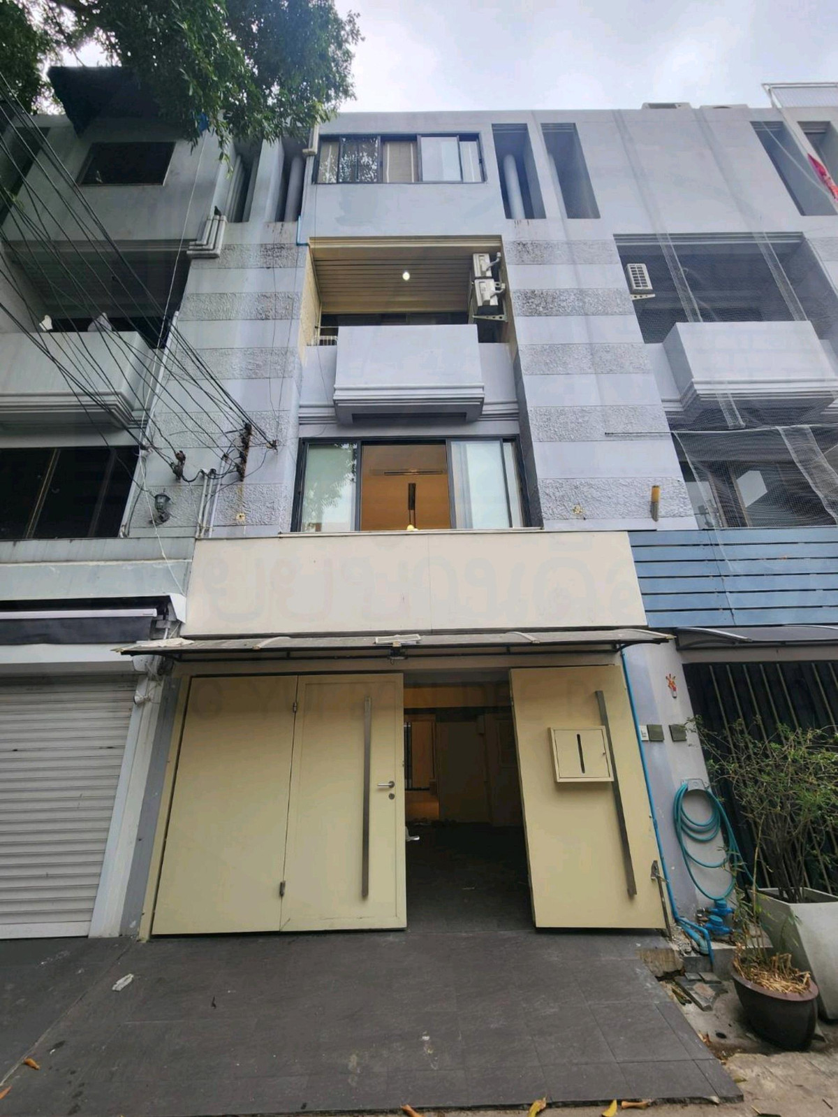 ให้เช่า Townhome ทองหล่อ สุขุมวิท 49 ใกล้ BTS ✨️🎄🎄位于通罗区素坤逸路49巷的联排别墅出租，靠近BTS轻轨站