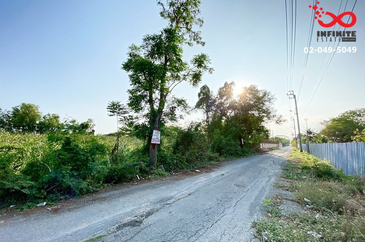 Land for sale, 2 rai, Nimitmai - Maitrijit Road, Khlong Sam Wa, beautiful plot. Land for sale, 2 rai, Nimitmai - Maitrijit Road, Khlong Sam Wa, beautiful plot.