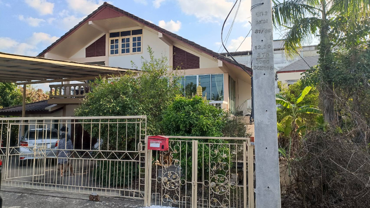 ขายบ้านหลังใหญ่พร้อมที่ดิน ติดถนนเพชรเกษม 100 เมตร อ.นครชัยศรี จ.นครปฐม 