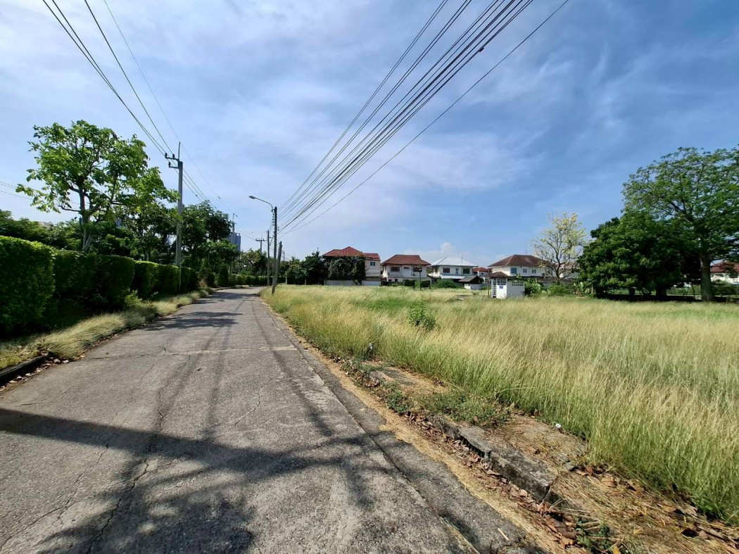 ขาย ที่ดิน หมู่บ้านมณียา ไทรม้า 239 ตรว ใกล้ถ.รัตนาธิเบศร์แค่ 1 กม. DD