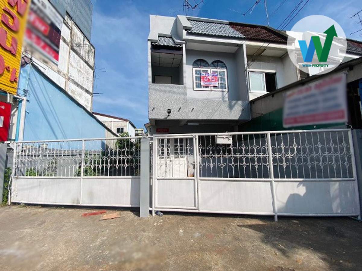 House for sale, corner townhouse, 2 floors, Khubon Ramintra location, area 33 square meters.
