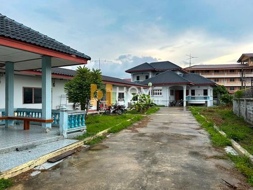 บ้านพร้อมห้องแถว 6 ห้อง ที่ดิน 349 ตร.วา บ้านหินเพลิง ซอย10  / 10 ห้องนอน (ขาย), House & 6 Unit Row House for Sale - 349 Sq. Wah in Baan Hin Phloeng Soi 10 / 10 Bedrooms (FOR SALE) YEAN137