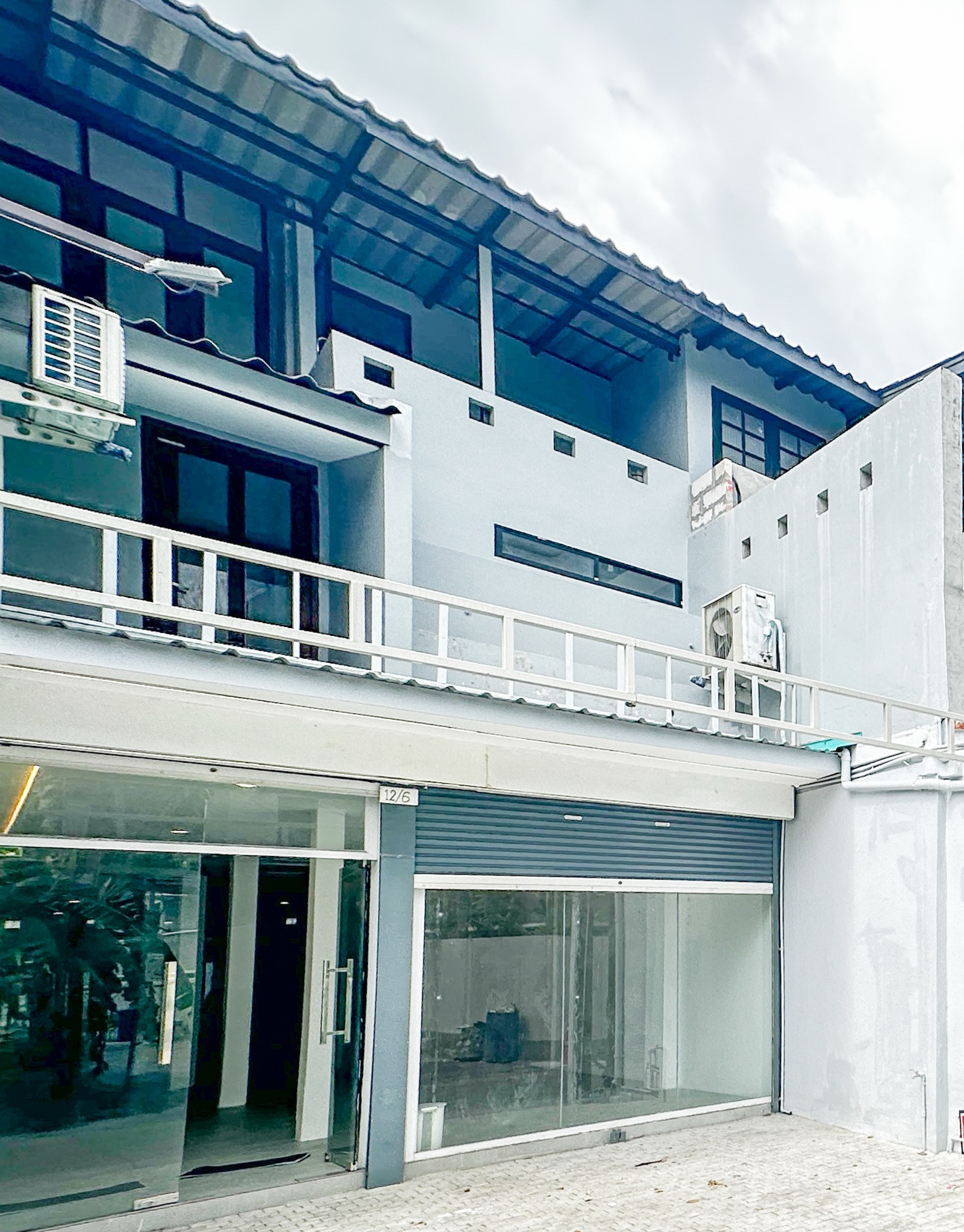 ให้เช่าตึก 3 ชั้น ห่าง BTS เอกมัย 5 นาที ทำออฟฟิส ร้านอาหาร คลินิค สปา 36 ตรว    5 ห้องใหญ่ 