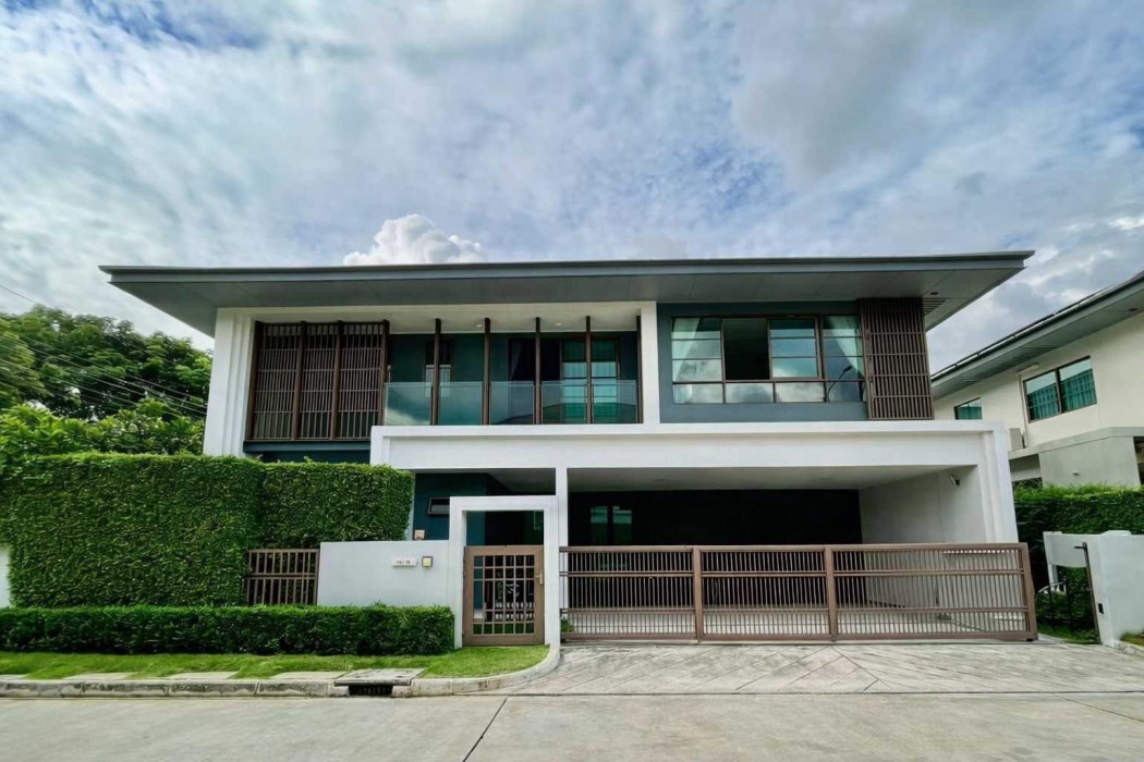 Single house for sale, Setthasiri Phahol-Watcharapol, 320 sq m, 74 sq wah, near BTS Sai Yud station. Single house for sale, Setthasiri Phahol-Watcharapol, 320 sq m, 74 sq wah, near BTS Sai Yud station.