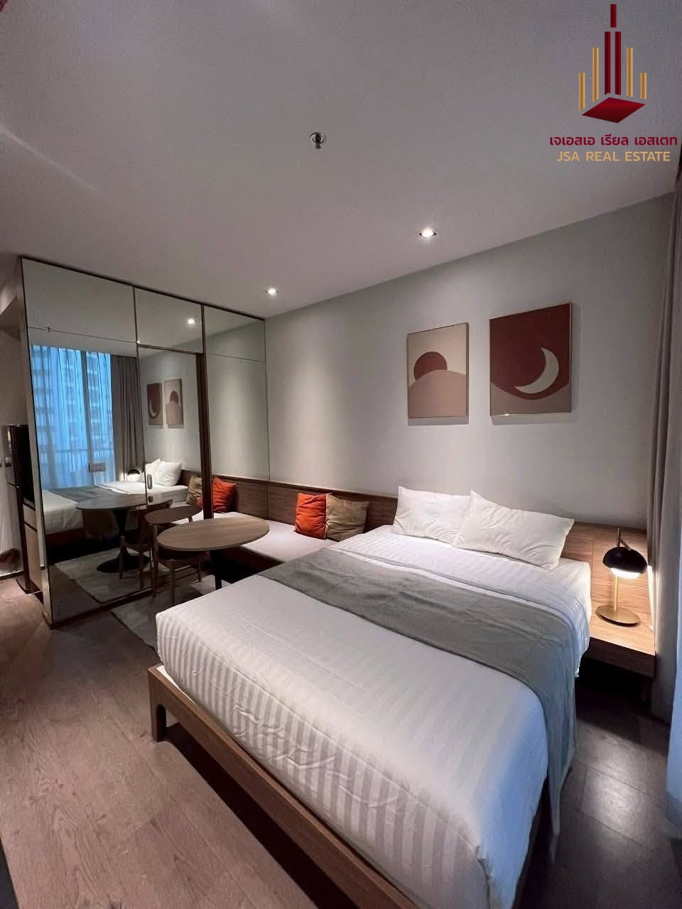 ✨ For Rent: Park Origin Phrom Phong Condo ✨💰 Only 20,000 THB/month
