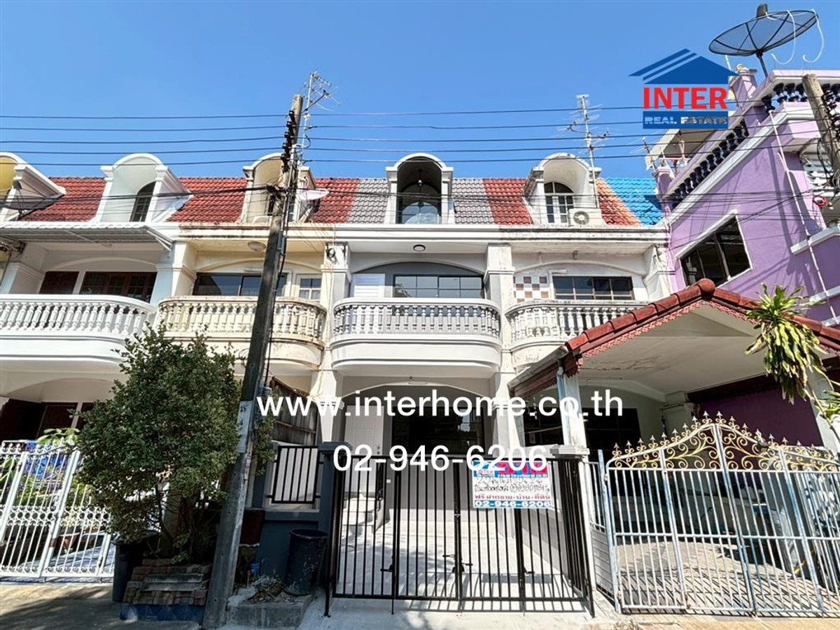 ทาวน์เฮ้าส์ 2.5 ชั้น 16 ตร.ว. หมู่บ้านบุษราคัมริมน้ำ ซอยบรมราชชนนี9 ถนนบรมราชชนนี ถนนจรัญสนิทวงศ์ เขตบางกอกน้อย กรุงเทพมหานคร