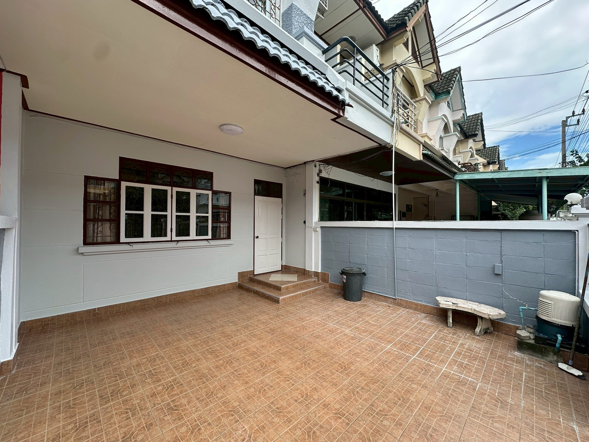 ถูกมาก ทาวน์เฮ้าส์ 2 ชั้น หมู่บ้านรื่นฤดี ซอยรามคำแหง180  – รูปที่ 2