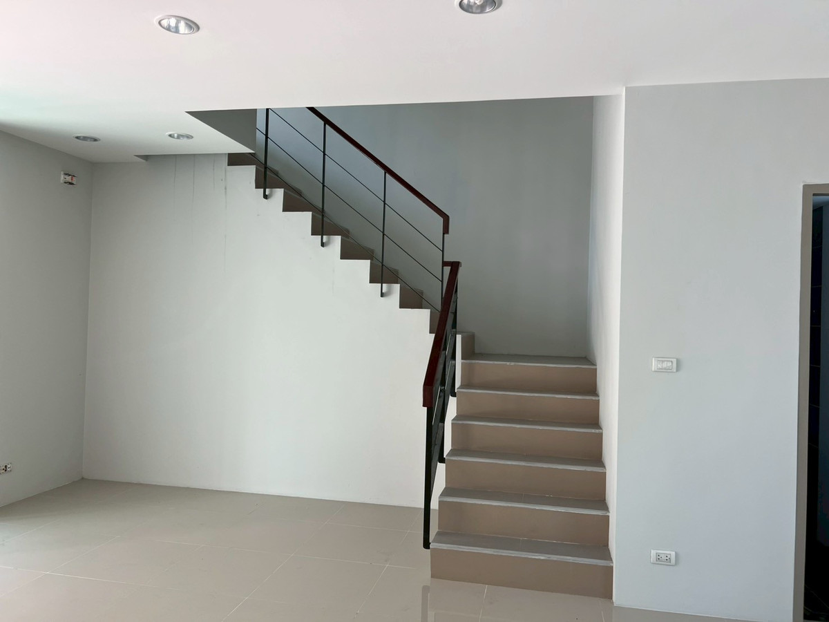 Townhome for rent, 4 floors, new condition, 3 bedrooms, 4 bathrooms, 2 parking spaces. – รูปที่ 2