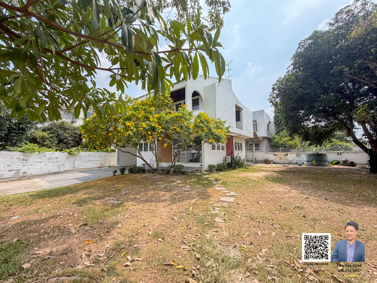 Single house for rent big yard and garden Sukhumvit 101 can do business Single house for rent big yard and garden Sukhumvit 101 can do business