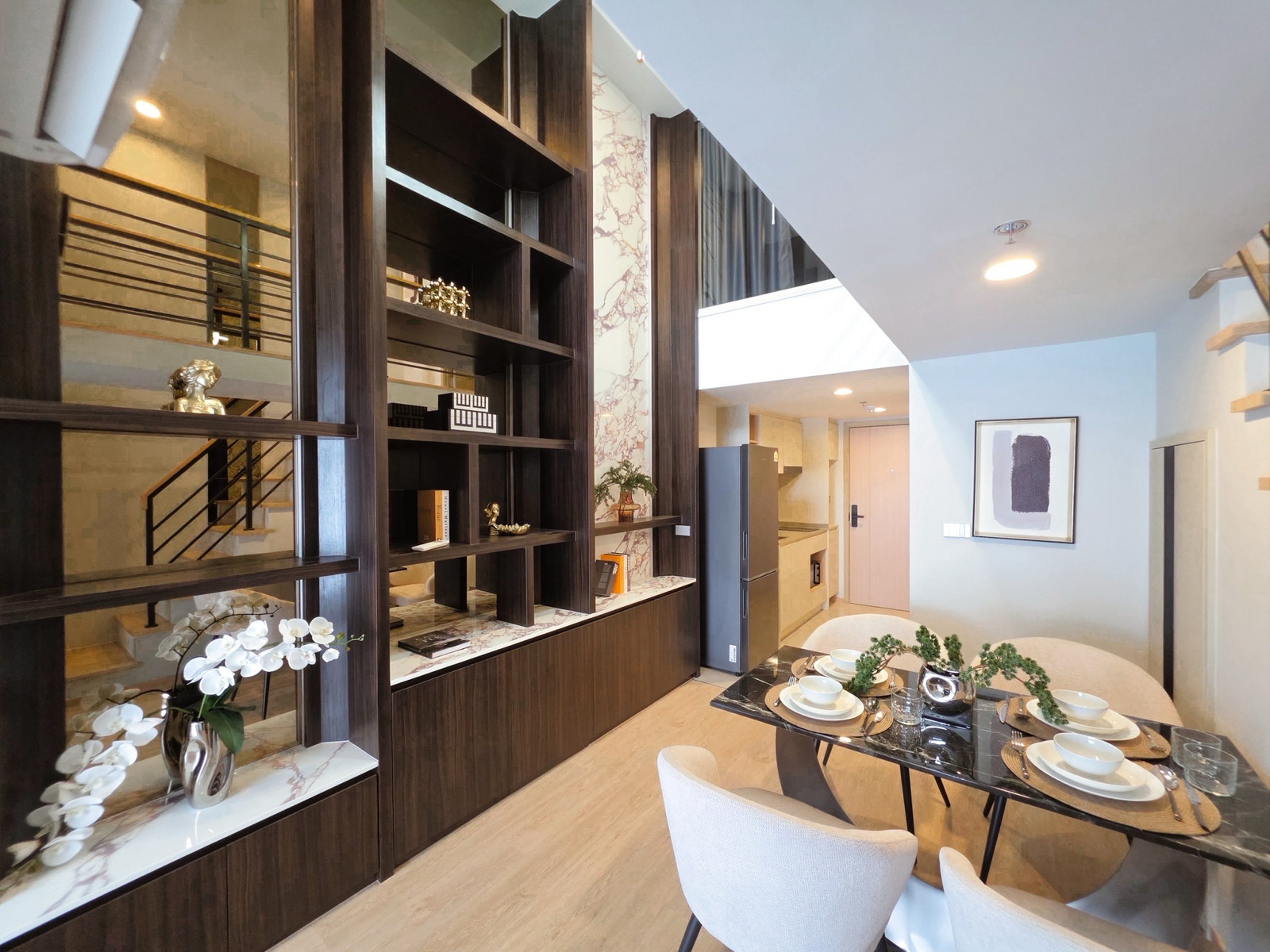𝐑𝐞𝐧𝐭𝐚𝐥 𝐇𝐨𝐭 𝐏𝐫𝐢𝐜𝐞 𝟏𝐬𝐭 𝐦𝐨𝐧𝐭𝐡! 𝐝𝐢𝐬𝐜𝐨𝐮𝐧𝐭 Culture Chula Duplex 2 bedrooms, 1 bathroom, built-in, super cool, 5 minutes to Chula University, beautifully decorated, ready to move in + electrical appliances + washing machine + dryer. There is a built-in compartme 𝐑𝐞𝐧𝐭𝐚𝐥 𝐇𝐨𝐭 𝐏𝐫𝐢𝐜𝐞 𝟏𝐬𝐭 𝐦𝐨𝐧𝐭𝐡! 𝐝𝐢𝐬𝐜𝐨𝐮𝐧𝐭 Culture Chula Duplex 2 bedrooms, 1 bathroom, built-in, super cool, 5 minutes to Chula University, beautifully decorated, ready to move in + electrical appliances + washing machine + dryer. There is a built-in compartme