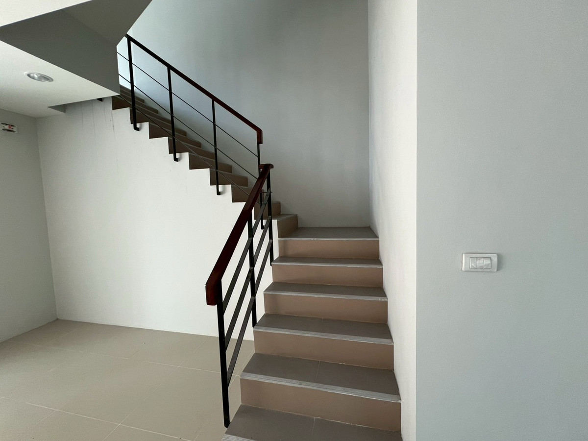 Townhome for rent, 4 floors, new condition, 3 bedrooms, 4 bathrooms, 2 parking spaces. – รูปที่ 4