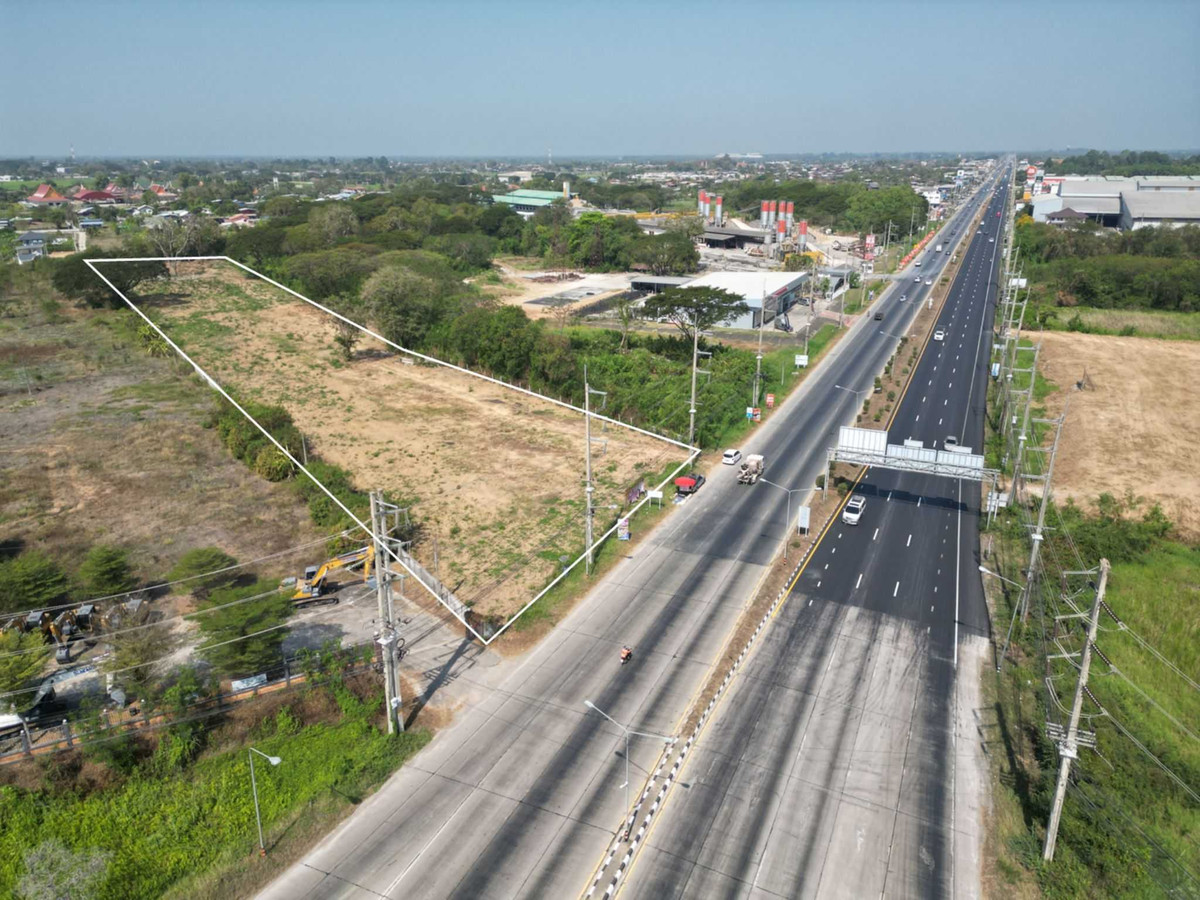ขายที่ดินแปลงใหญ่ 8ไร่ ทำเลศักยภาพ ติดสี่แยกถนนเลี่ยงเมืองพิษณุโลก