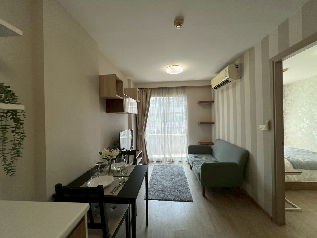Condo for rent ELIO Sukhumvit 64, near BTS Punnawithi, pool view, ready to move in.