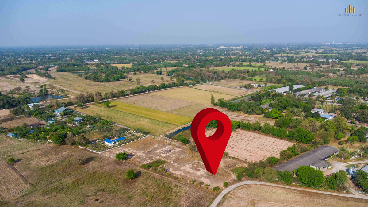 Cheapest in the Area! Orchard Land for Sale 1 Rai 3 Ngan (700 sq. wah) for only 600,000 Baht! (Less than 1,000 Baht per sq. wah). Utilities ready, neighbors nearby, and dual-road access. Prime location in Don Chedi, Suphan Buri. – รูปที่ 3