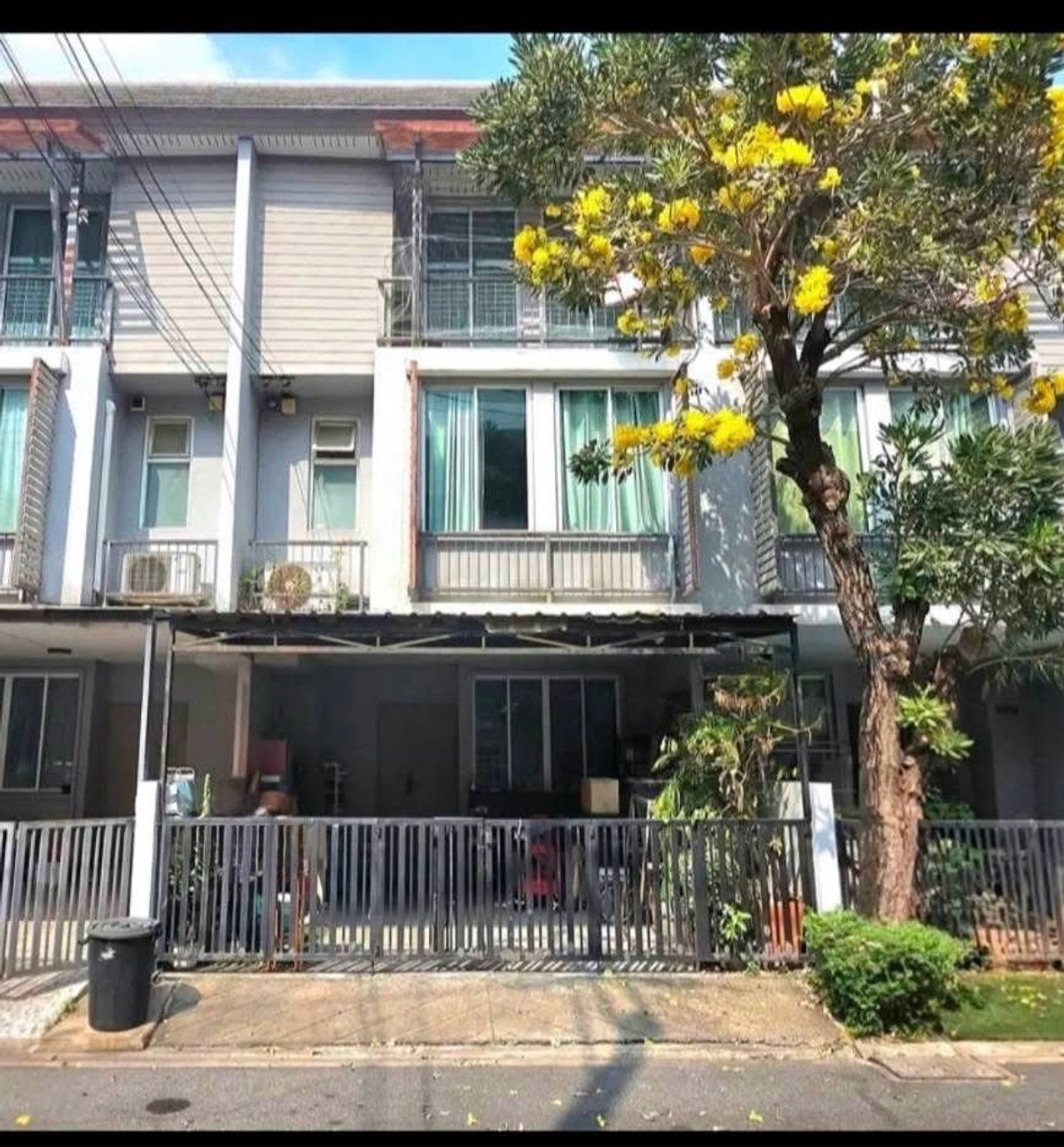 Townhome for Sale Areeya Daily Ladplakao Kaset Nawamin Near Kasetsart University 3 Storey 160 sq.m Townhome for Sale Areeya Daily Ladplakao Kaset Nawamin Near Kasetsart University 3 Storey 160 sq.m
