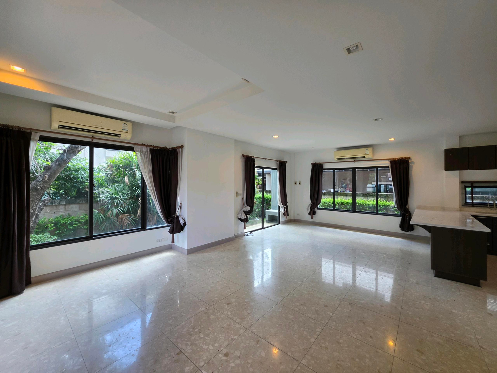 บ้านใหญ่ ราคาเบา รีโนเวทใหม่ทั้งหลัง เศรษฐสิริ วัชรพล-สุขาภิบาล 5  – รูปที่ 3