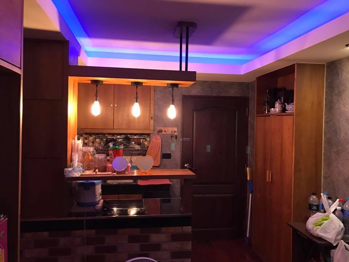 The is selling it himself. Premier Place Condo Rama 9, size 42 sq m., 1 bedroom, 1 bathroom. There is a kitchen zone, price 1.99 million. The is selling it himself. Premier Place Condo Rama 9, size 42 sq m., 1 bedroom, 1 bathroom. There is a kitchen zone, price 1.99 million.