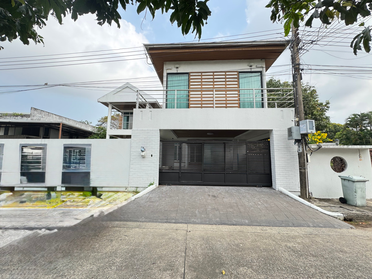 ขายบ้านเดี่ยว 2 ชั้น รีโนเวทใหม่ ซอยแจ้งวัฒนะ14 ขายบ้านเดี่ยว 2 ชั้น รีโนเวทใหม่ ซอยแจ้งวัฒนะ14