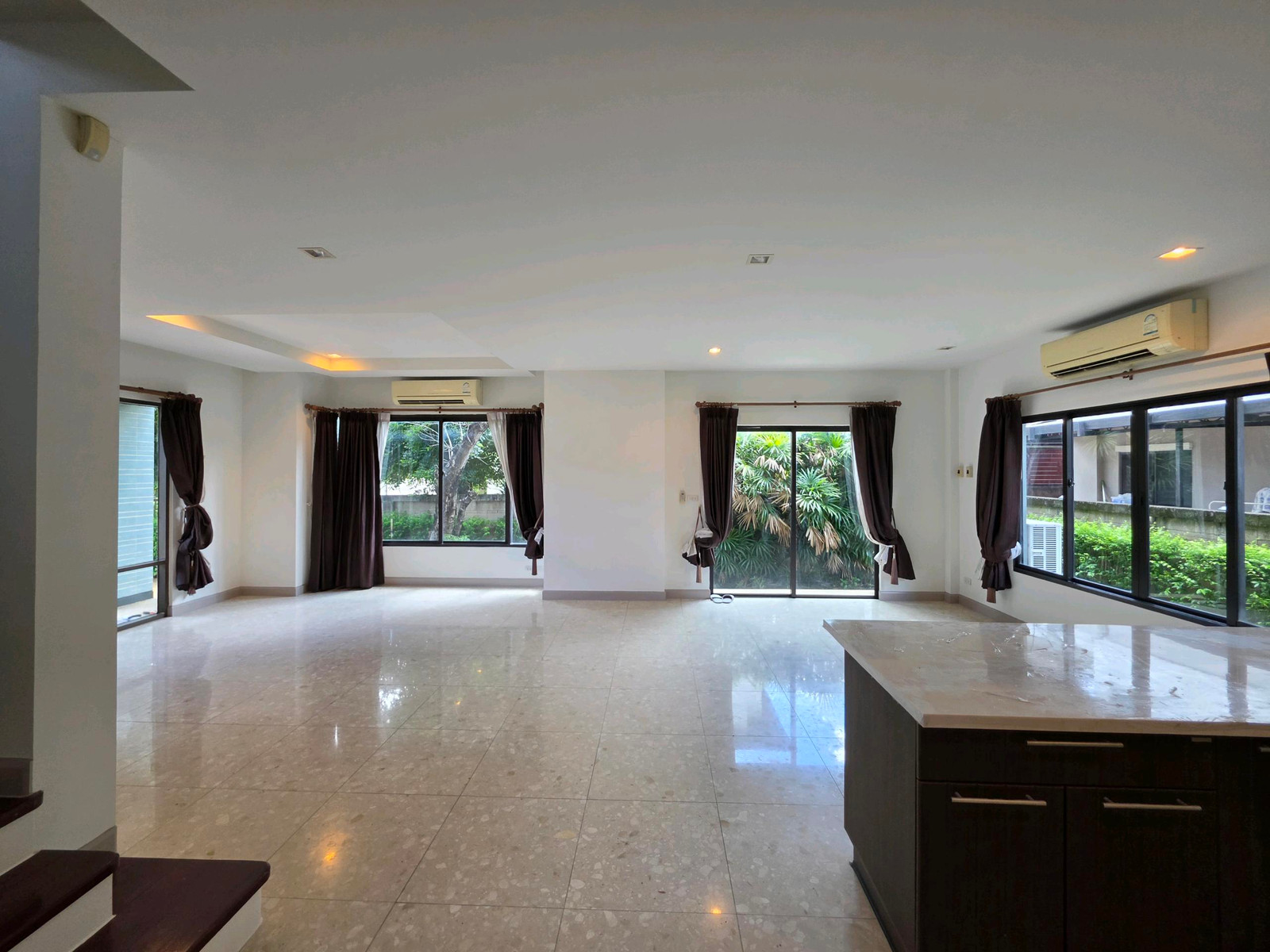 บ้านใหญ่ ราคาเบา รีโนเวทใหม่ทั้งหลัง เศรษฐสิริ วัชรพล-สุขาภิบาล 5  – รูปที่ 4