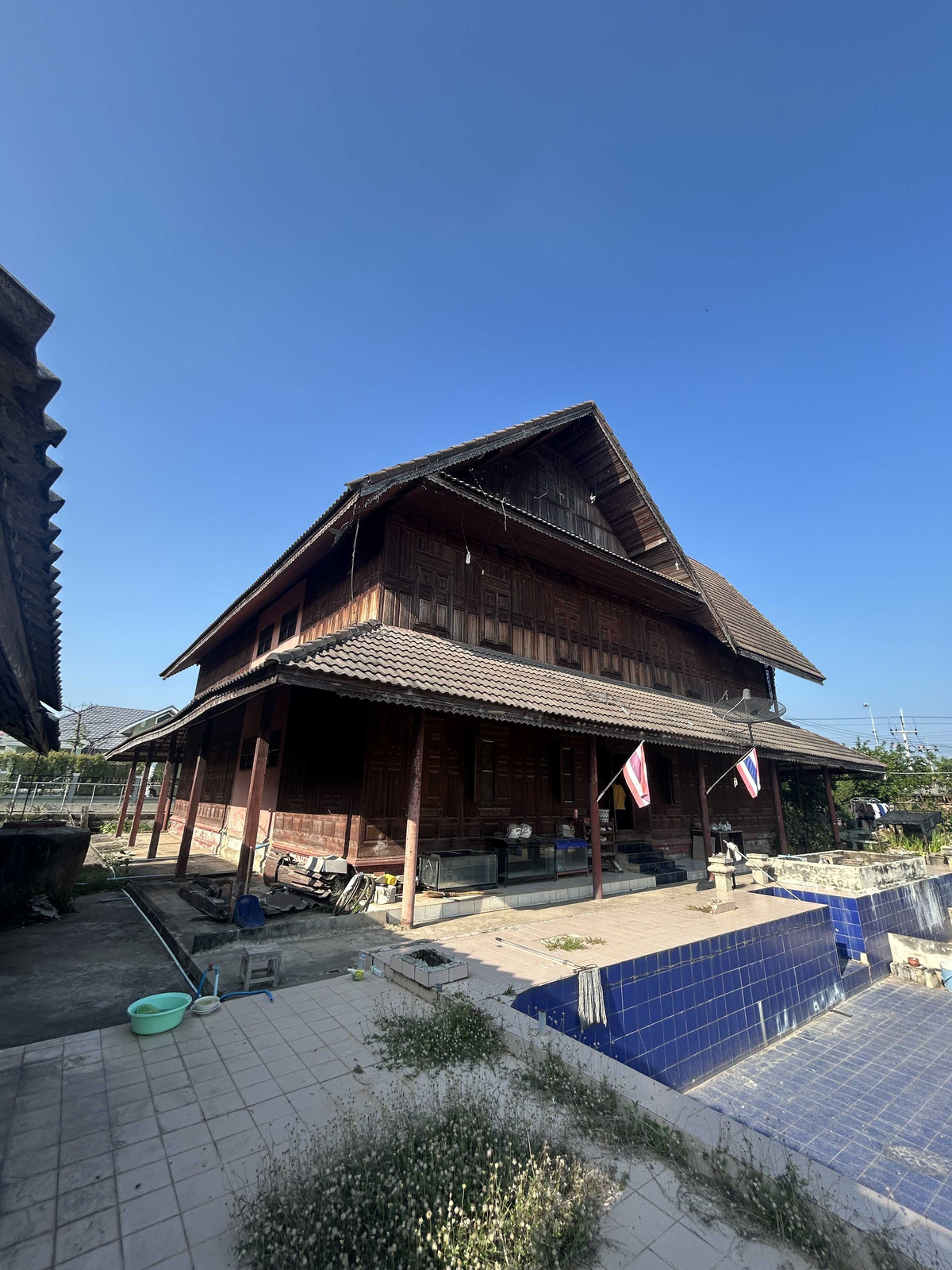 Detached House with Land for Sale: Near Wat Sing Crocodile Farm Detached House with Land for Sale: Near Wat Sing Crocodile Farm