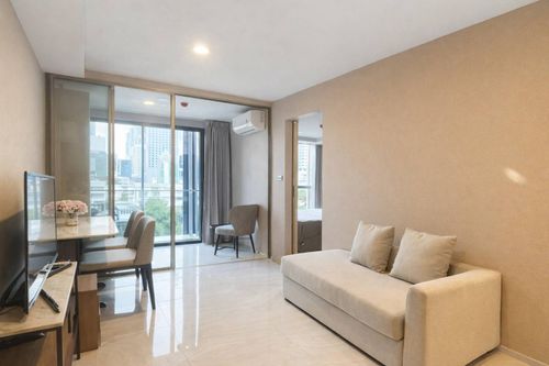 96313 - For rent and sale below market price, Walden Asoke project, Low-Rise condo, highly private. On a potential location in the heart of the city In Soi Sukhumvit 23