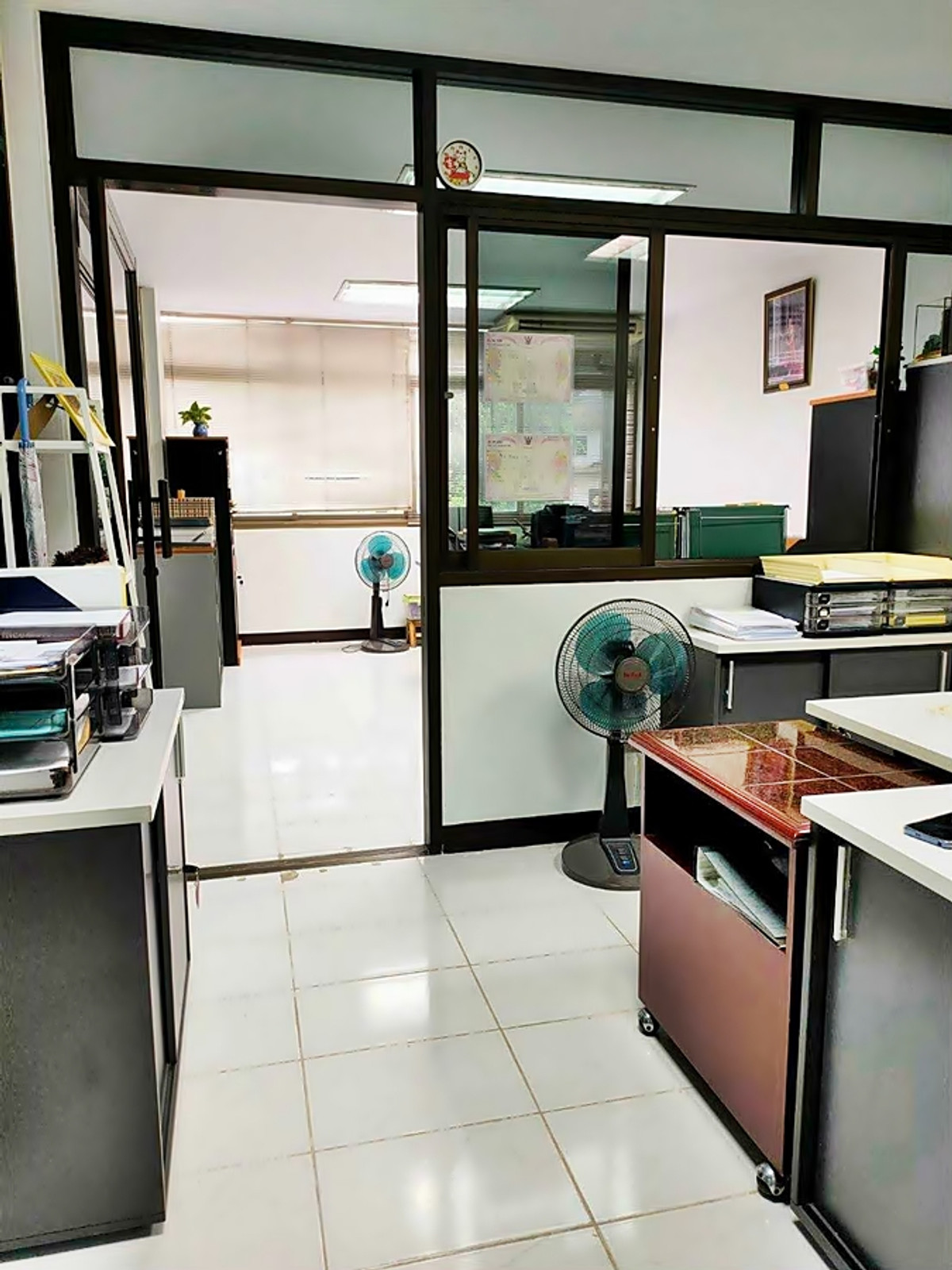 อาคาร 4.5 ชั้น 600 ตรม. ถนนลาดพร้าว ใกล้เดอะมอลล์บางกะปิ และรถไฟฟ้า – รูปที่ 3