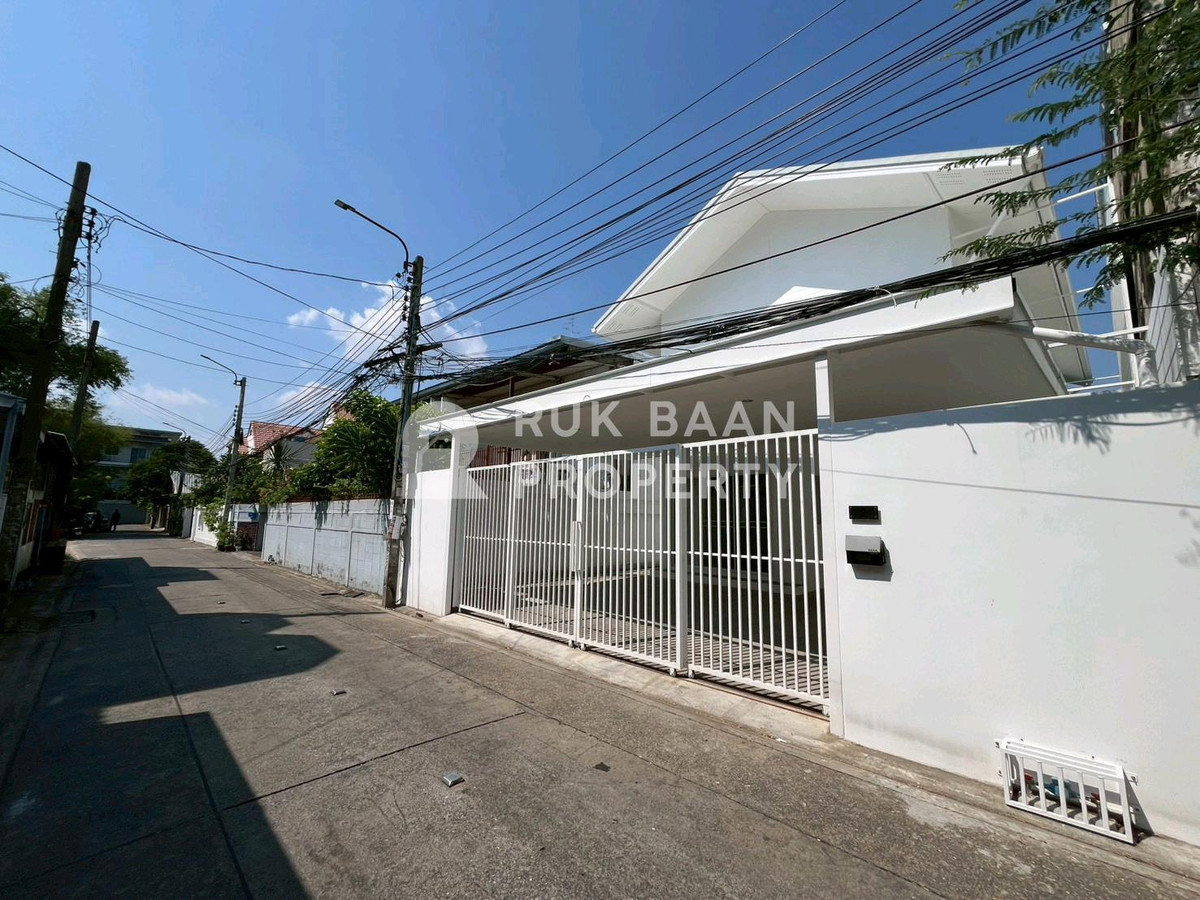 Single house Lat Phrao 80