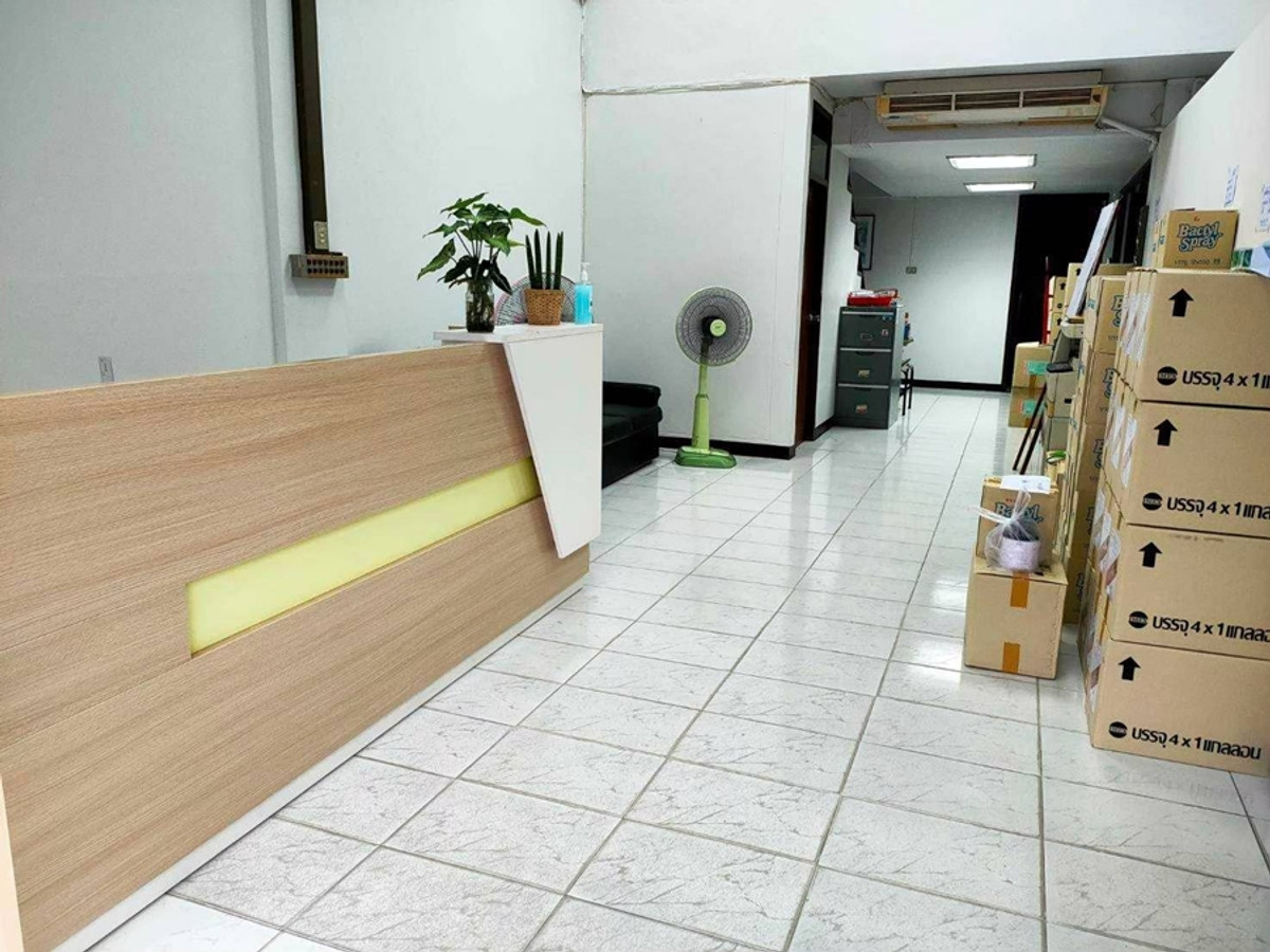 อาคาร 4.5 ชั้น 600 ตรม. ถนนลาดพร้าว ใกล้เดอะมอลล์บางกะปิ และรถไฟฟ้า – รูปที่ 4