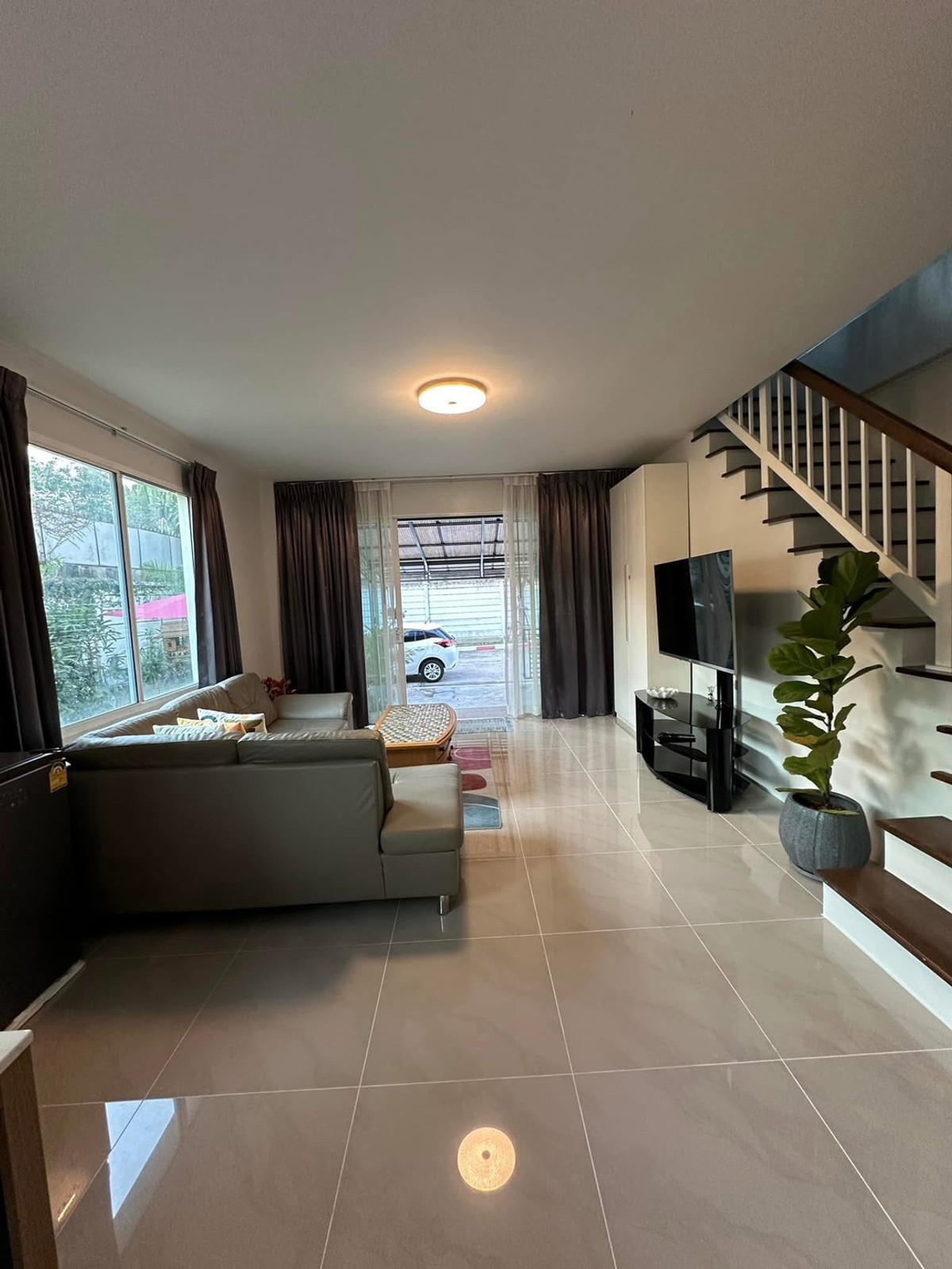 🔥🔥 ให้เช่า บ้าน Town Avenue กรุงเทพกรีฑา 🔥🔥 ทาวน์โฮม 3 ชั้น หลังมุม สไตล์ Modern Luxury บรรยากาศเงียบสงบ เป็นส่วนตัว – รูปที่ 2