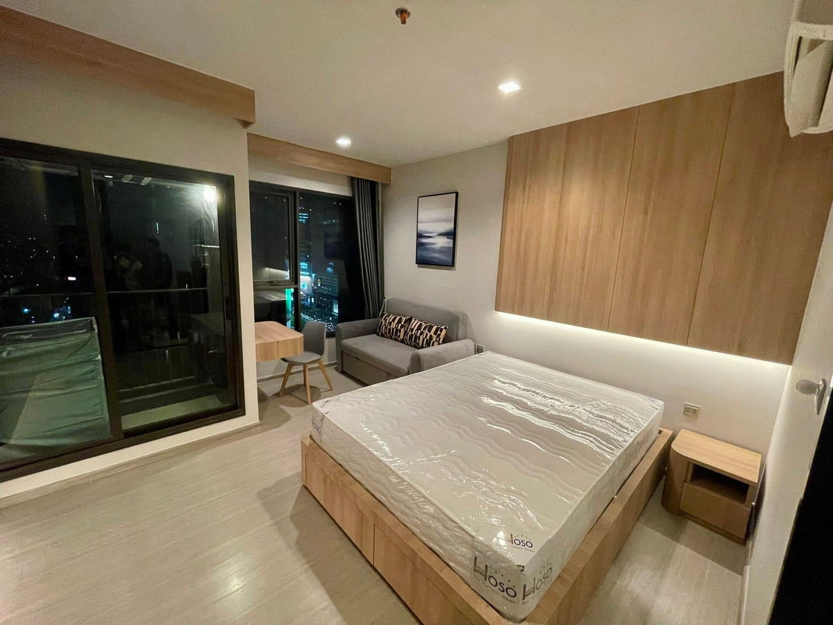 For Rent: Life asoke rama9 1 bedroom, 1 bathroom, beautiful room, fully furnished. Ready to move in