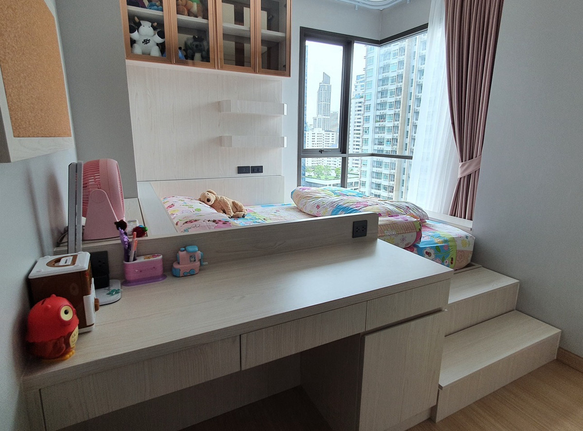 🔥For Rent Now🔥 Lumpini Suite Phetchaburi - Makkasan. Spacious 2-bedroom unit with full furniture, ready to move in. Near MRT Phetchaburi and Airport Link.