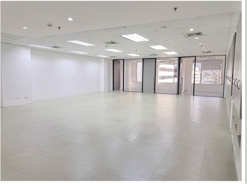 Office space for rent @ BTS Saphan Taksin.