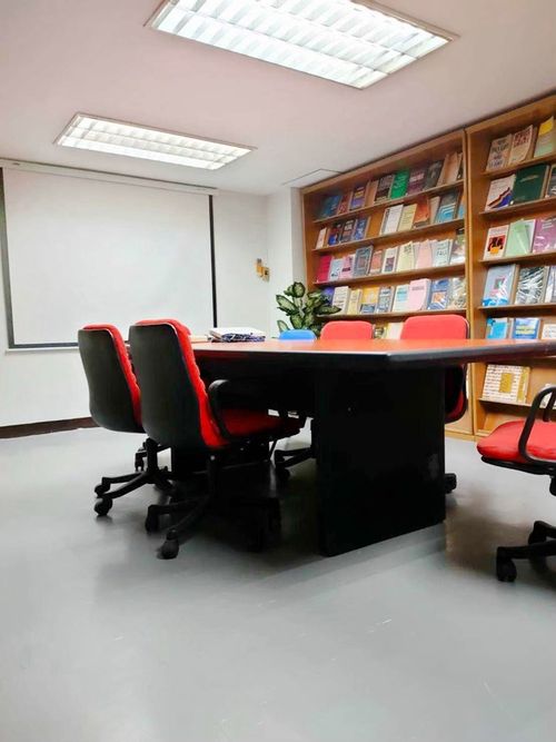 Commercial Buliding 600 sqm. with Mezzanine Ladprao Road near The Mall Bangkapi and MRT