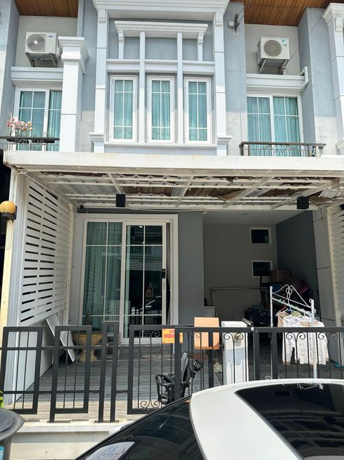 บิ้วอินสวย 16.3ตรว 3นอน2น้ำ ทาวน์โฮม 2 ชั้น Golden Town 3 บางนา สวนหลวง  
