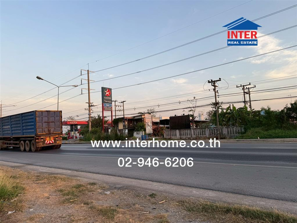 Empty land 11 rai 41.1 sq m. Land opposite Caltex gas station, Thiphiran Petroleum branch, land on Pathum Thani-Bang Len Road, Bang Len, Nakhon Pathom. Empty land 11 rai 41.1 sq m. Land opposite Caltex gas station, Thiphiran Petroleum branch, land on Pathum Thani-Bang Len Road, Bang Len, Nakhon Pathom.