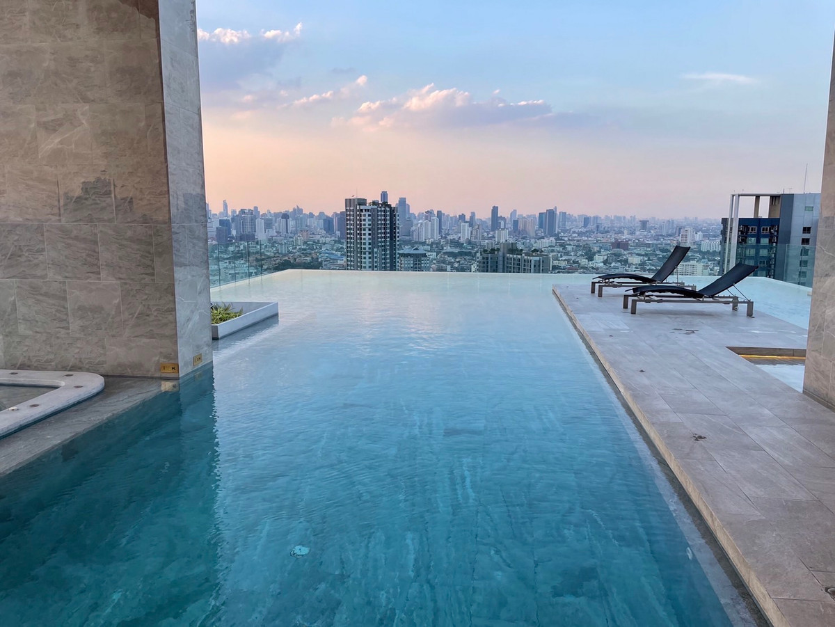 [💥𝐍EW💥] KnightsBridge Prime Onnut new room, Exclusive Floor 46th floor, northeast direction, open view, complete with new furniture and electrical appliances, ready to move in, next to Big C Onnut, near BTS and expressway ()