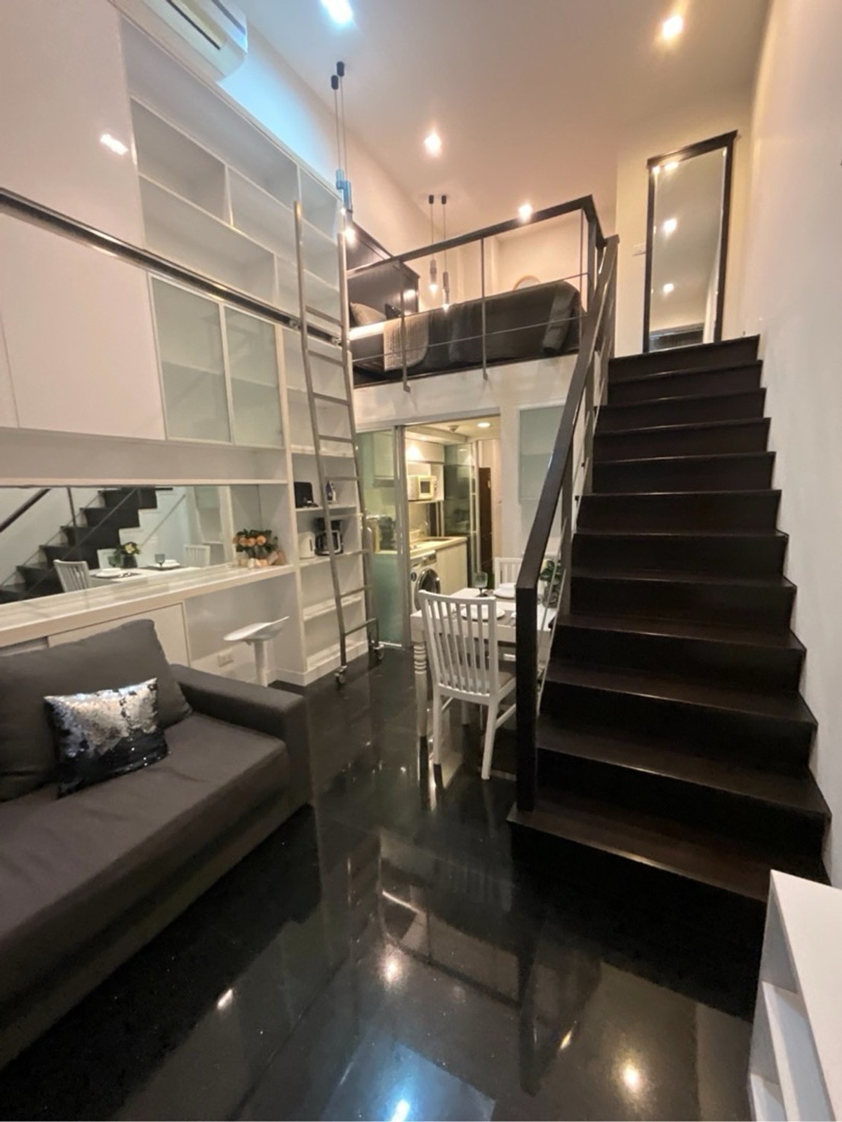 Ashton Morph 38 Pet friendly Duplex 1 bed 1 bath, Beautiful Unit✨ – รูปที่ 3