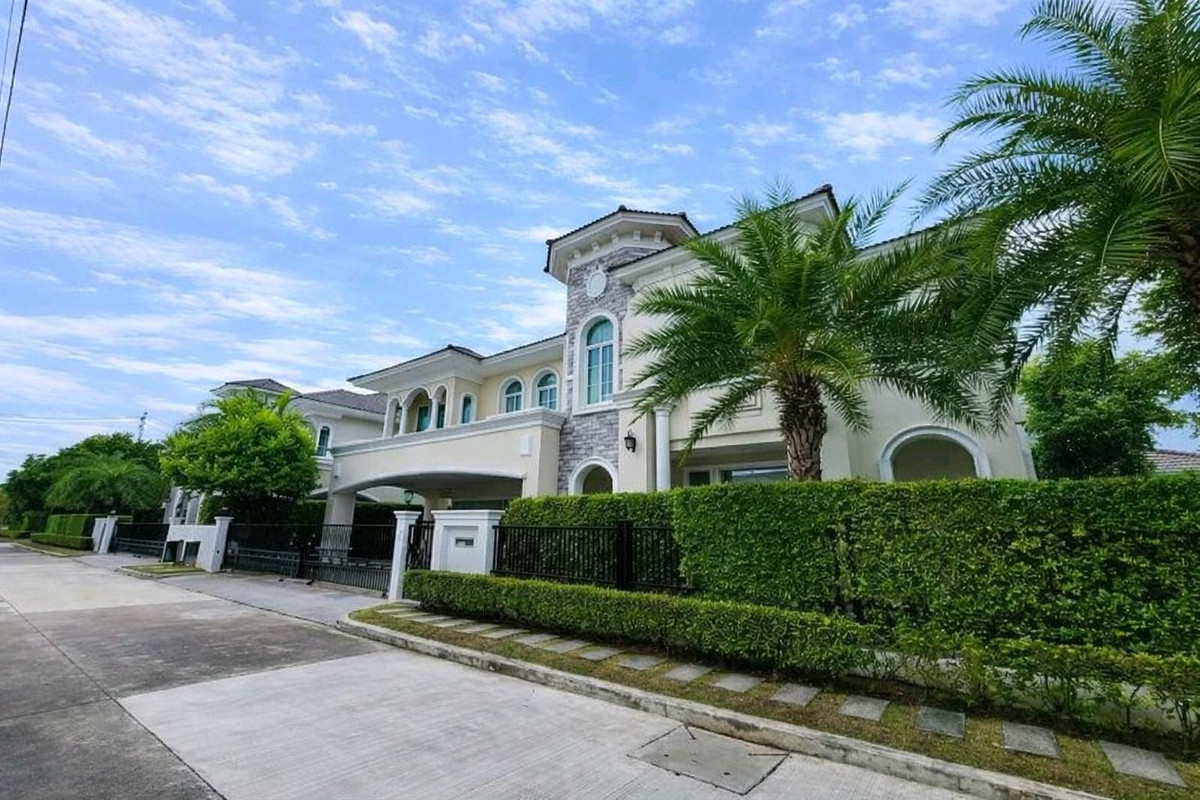 Luxury house for sale in Bangna area, near Mega Bangna Best Deal ❤️