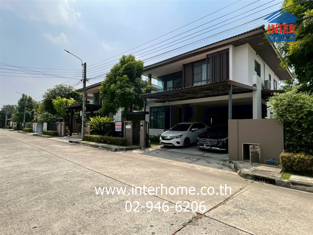 2-story detached house, 57.9 sq m, Manthana Ramindra Village, Wongwaen, near Fashion Island. Kanchanaphisek-Wongwaen Road, Ramintra Road, Khan Na Yao District, Bangkok