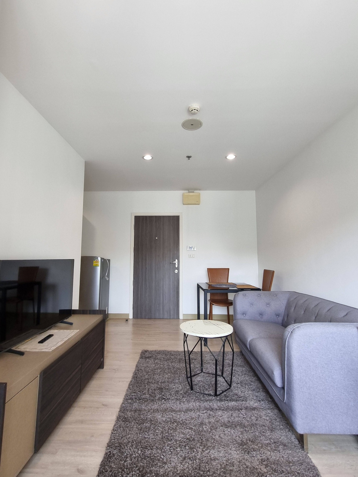 Condo for Rent: Thana Astoria, near MRT Bang Yi Khan