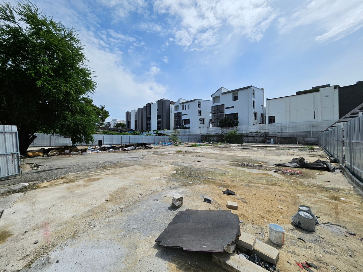 ให้เช่า ที่ดิน ซอยอินทามระ 12 ใกล้รถไฟฟ้าสถานีสะพานควาย ขนาด 207 ตร.ว. เทคอนกรีตเต็มพื้นที่ เหมาะทำธุรกิจ ค่าเช่า 50,000 บาท/เดือน ให้เช่า ที่ดิน ซอยอินทามระ 12 ใกล้รถไฟฟ้าสถานีสะพานควาย ขนาด 207 ตร.ว. เทคอนกรีตเต็มพื้นที่ เหมาะทำธุรกิจ ค่าเช่า 50,000 บาท/เดือน
