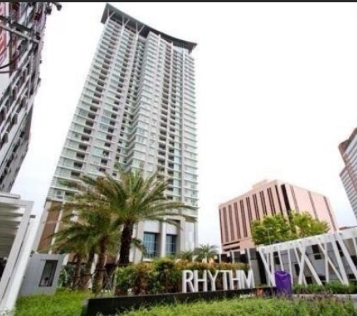 ✨ For Sale: Rhythm Ratchada - Huai Khwang Condo ✨  💰 Only 7,730,000 THB