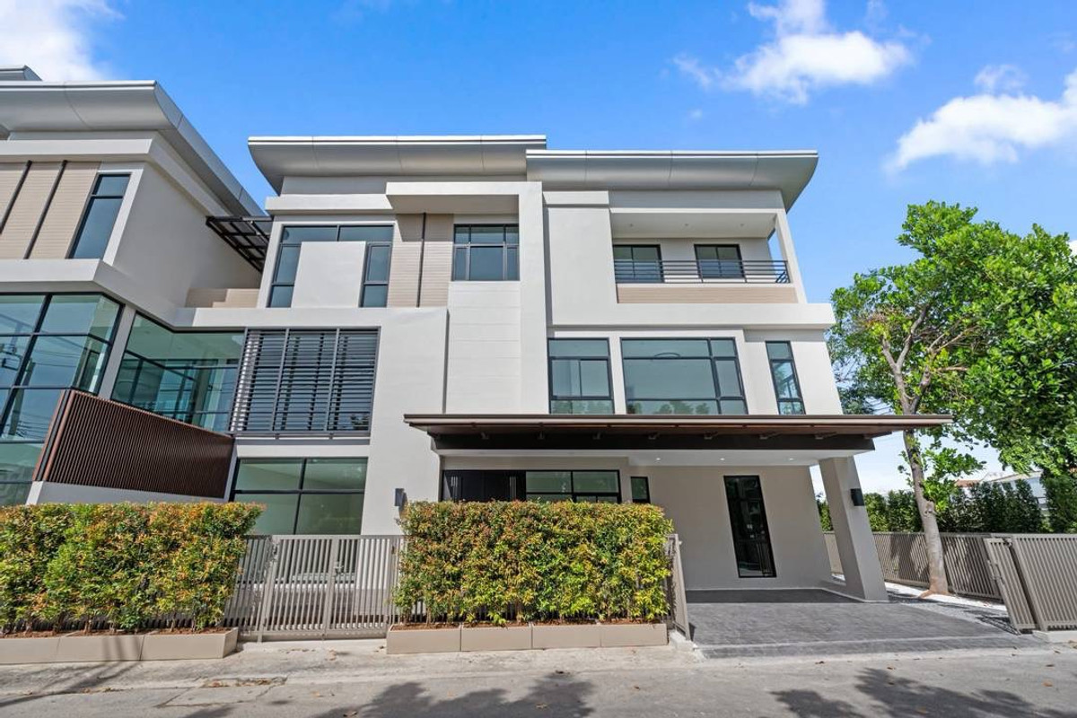 ขายบ้านหมู่บ้าน The Zenith 49.1ตร.วา ในซอยโรงเรียน SISB (โรงเรียนนานาชาติสิงคโปร์)New renovated ขายบ้านหมู่บ้าน The Zenith 49.1ตร.วา ในซอยโรงเรียน SISB (โรงเรียนนานาชาติสิงคโปร์)New renovated