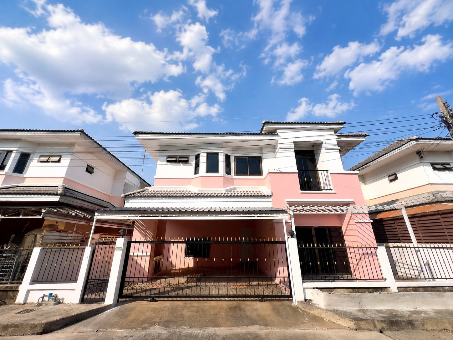 บ้านหลังใหญ่ ทำเลดี ราคาคุ้มสุดในโซน มาก่อนได้ก่อนแน่นอน ขายบ้านเดี่ยว 2 ชั้น ปฐวีกาญจน์ ประชาชื่น–แจ้งวัฒนะ